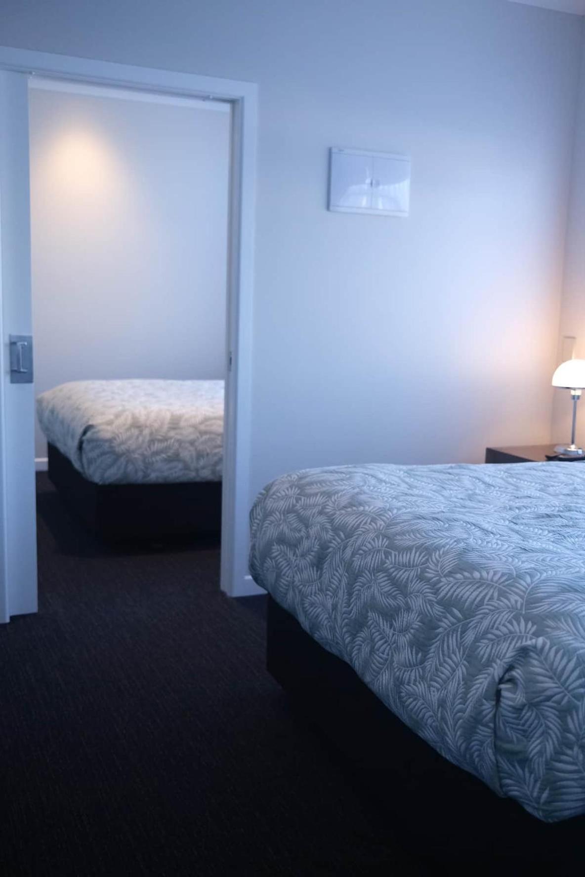 Hamilton Motel Екстер'єр фото